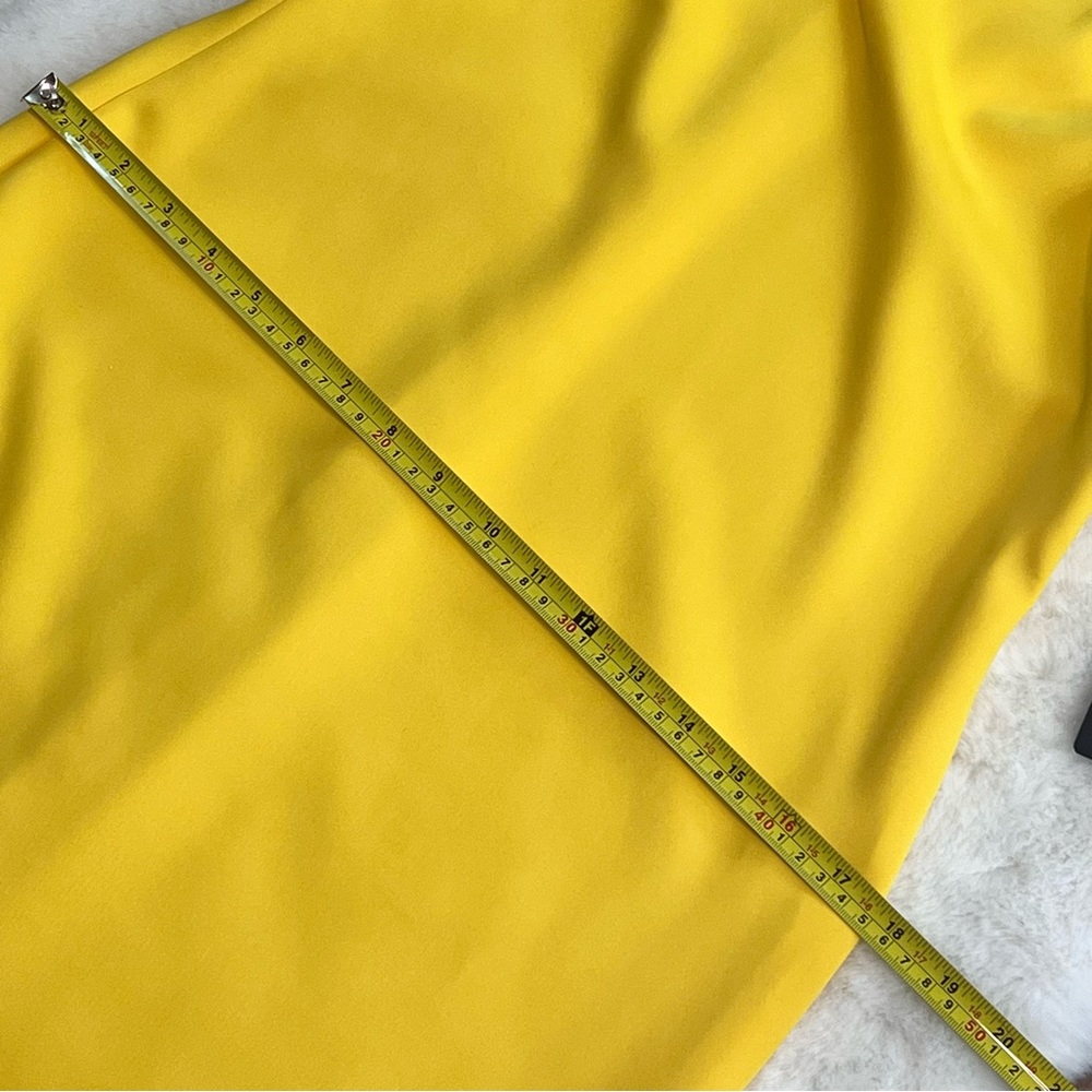 Tommy Hilfiger Scuba Crew Neck Flutter Ruffle Cap Sleeve Dress
Yellow Size 8 NWT - Picture 15 of 16